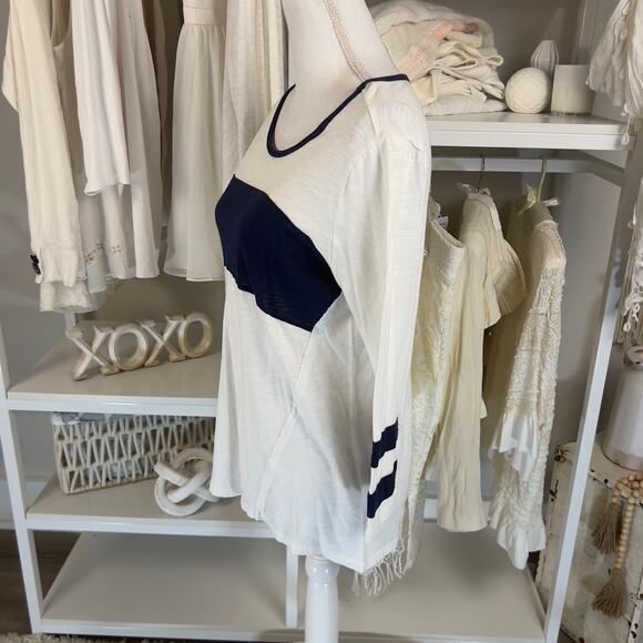 Maurice's size Medium women's light weight baseball tee, dark blue white #2740 - Picture 2 of 7